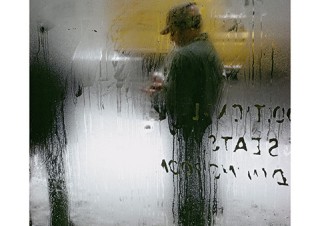 ファッションの分野で活躍後に“隠遁”を経て再び脚光を浴びた写真家ソール・ライターの秘密に迫る回顧展