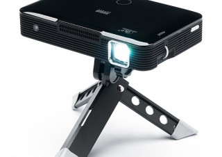 サンワ、Miracastに対応したモバイルプロジェクターを発売