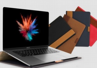 ロア、MacBook Proのスタンドになる4色の本革ポーチ発売