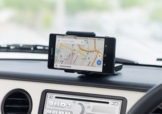 サンワ、視界を遮らない薄型のスマホ車載ホルダーを発売