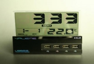 多機能型のUSB7ポートハブ