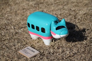 東京造形大学のZOKEI賞の受賞作品から12名の作品が紹介される「ZOKEI賞選抜作品展」