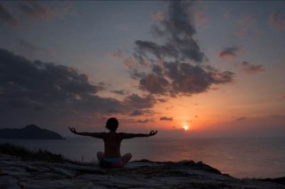 宮城県女川町の出身の鈴木麻弓氏が撮影した作品展示をはじめとするニコンプラザ6月の写真展