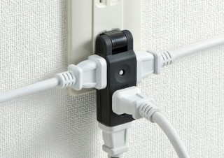 サンワサプライ、旅行や出張に便利なスイングプラグ式小型電源タップを発売