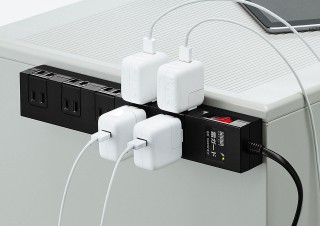 サンワサプライ、2方向からACアダプタを接続できる10個口雷ガードタップを発売