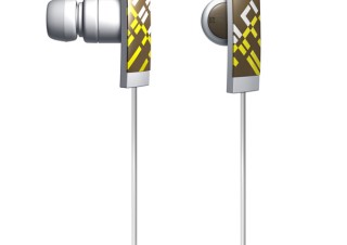 デザインスタジオとコラボしたイヤホン