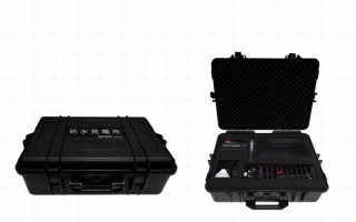 堅牢ケースに75000mAhバッテリー・ソーラーパネルを備えた「防水発電所」発売