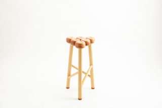 木村木品製作所、りんごの木を使用して作られた「Ringoスツール」を発売