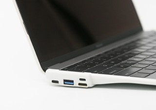 DISCOVER、MacBookを拡張する各種の機能を保護カバーのかたちでまとめた「BOOST」