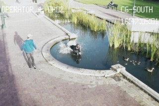 ハワイで歩きスマホに最高99ドルの罰金、アフリカの衝撃的な啓発動画など世界的に禁止の流れ