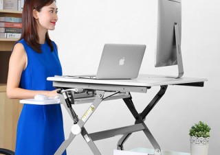 Loctek、デスク上に設置できるミニサイズのスタンディングデスクを発売