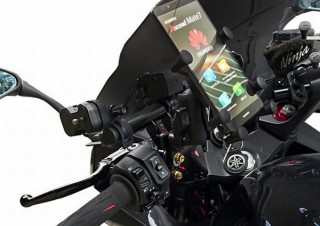 上海問屋、バイクに6本のアームで固定できる「バイク用スマホホルダー」発売