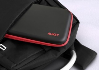 AUKEY、Joy-Con用カバーが付いたNintendo Switch用のキャリングケースを発売