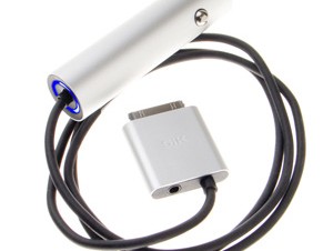 iPod/iPhone用AUX音声出力付きシガーソケット充電アダプタ