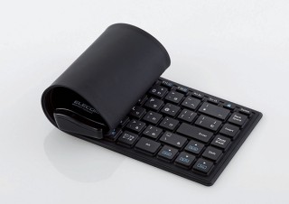 エレコム、シリコン素材でできた丸めて持ち運べるBluetoothキーボードを発売