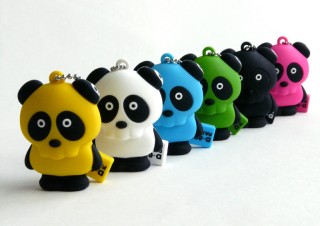 D-096 PANDA USBメモリを発売