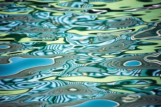 “ゆらぎ”や“月”などの代表作を中心に遠藤湖舟氏の作品を紹介する写真展「天空の美、地上の美。」