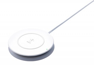 ベルキン、新型iPhoneを置くだけで充電できる「Boost↑Up Wireless Charging Pad」を発売
