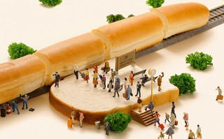 ミニチュア写真家の田中達也氏による「MINIATURE LIFE展」が大丸梅田店で開催