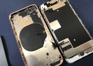 Life Support Lab、世界最速！発売初日にiPhone 8 分解解説動画を公開