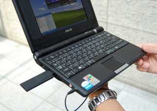 FMラジオ機能を備えたUSB