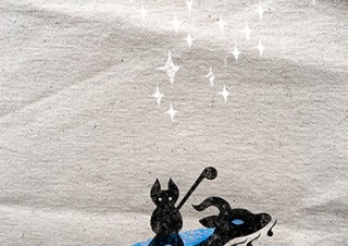 シンヤチサト氏が音楽に影響を受けたステンシルの新作を発表する「水〈aquastar〉星」展