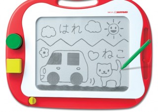 タカラトミー、描いた絵をスマホに取り込める磁気お絵かきボードを発売