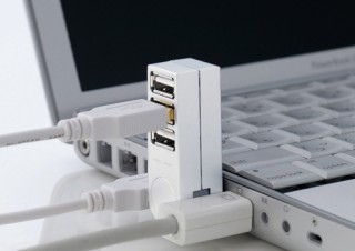 ノートPCでの使用に最適な3ポートUSBハブ