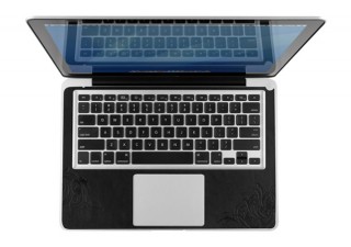 スタイリッシュなデザインのキーボードデッキ用レザーパッド