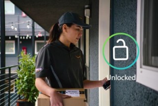 Amazonが留守中の家のドアの鍵を開けて配達や掃除をしてくれるサービス「Key」をスタート