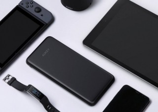 AUKEY、Lightningケーブルでも充電できる26500mAhのモバイルバッテリーを発売