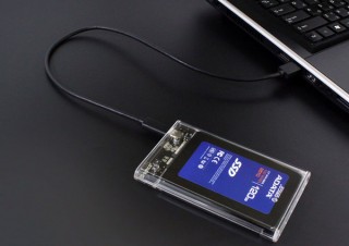 上海問屋、オールクリアボディの2.5インチHDDケースを発売