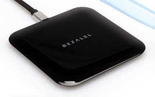 BEZALEL、出力10Wの薄型Qi対応ワイヤレス充電器を発売