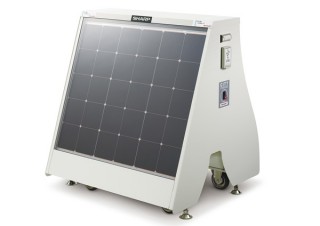 シャープ、太陽光パネルによる発電でスマホなどを充電できる移動可能な設置型スタンドを発売