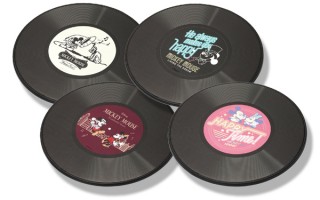 PGA、ディズニーアニバーサリーモデルのレコード盤型マウスパッド発売