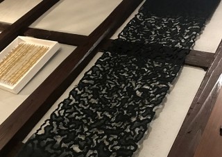 和紙問屋の小野商店が手漉きの襖紙を現代的なデザインでアレンジした商品を新開発