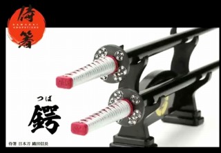 カルビー、ポテチの箸食べ派へ贈る日本刀型「侍箸」プレゼント。極濃めんたいこ味発売記念