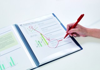 キングジムから、書類を入れたまま文字を書き込めるクリア―ファイル「カキコ」発売