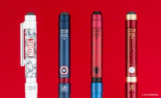 ヒーロースーツの質感に合わせた塗装がCOOL！ ゼブラの多機能ペン「シャーボX　マーベル」発売