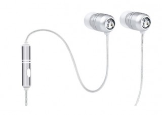 リモコン付きマイク搭載のカナル型イヤホン