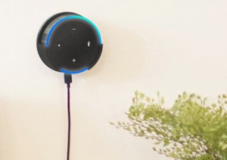 平安伸銅工業から、Amazon Echo Dotを壁掛けできる！ 便利なスピーカーホルダー発売