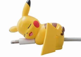 カワイイ寝顔でケーブルの断線予防をするポケモン！「すやすや☆オン・ザ・ケーブル」発売