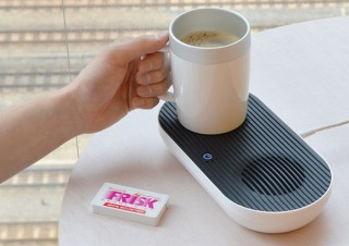 オフィスのデスクでいつまでも変わらぬ冷たい/熱いドリンクを、「デスクトップ冷熱カップ」発売