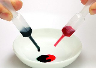 プラチナ万年筆、自分だけのインク色を混ぜて作れる「ミクサブルインク」の新ボトルを発売