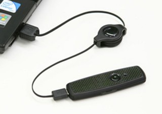 サンワサプライ、microSDカードリーダ搭載のUSBレーザーポインタを発売