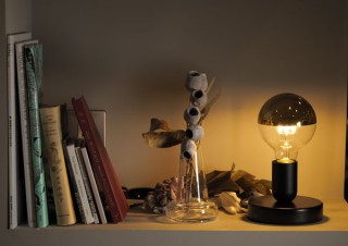 ビートソニックより、美しいフィラメント電球が独特の空間を作り出す「Stand Light」 発売