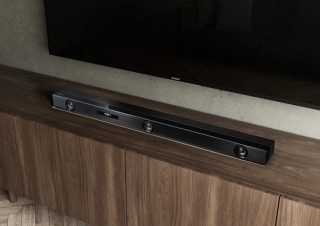 ソニー、ホームシアターや大型テレビに最適な棒状スピーカー「サウンドバー」に新機種
