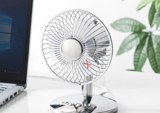 サンワサプライ、USB給電と乾電池給電の両方に対応した静音ミニ扇風機を発売