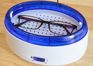 メガネ屋さんの前に置いてあるアレをご家庭に！強力振動で汚れを落とす「ブルブルウォッシュ」 