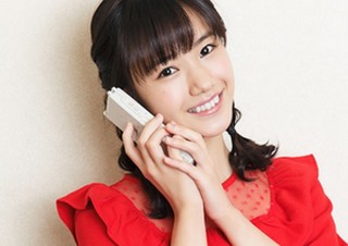 au、懐かしケータイをハロプロメンバー46人と共に振り返る「auハロプロケータイ図鑑」公開